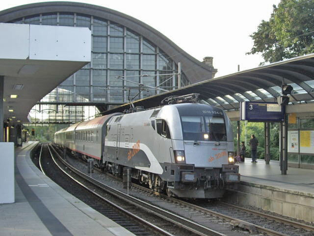 1016 im Bhf Hamburg-Dammtor