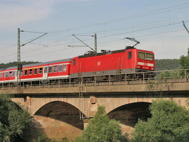 143 �südl. von Cölbe auf der Lahnbrücke