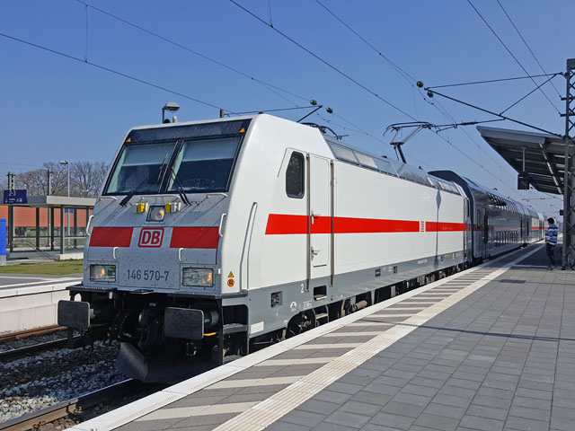 146  im Bhf Hude