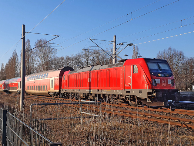 147 am S-Bahnhof Berlin-Johannisthal