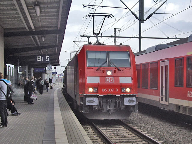 185 im Bhf Neumünster
