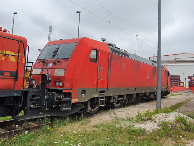185 beim Hafen-Bhf Rostock