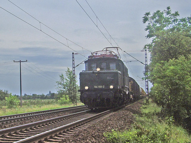 194 �bei Mannheim-Friedrichsfeld(Nord)