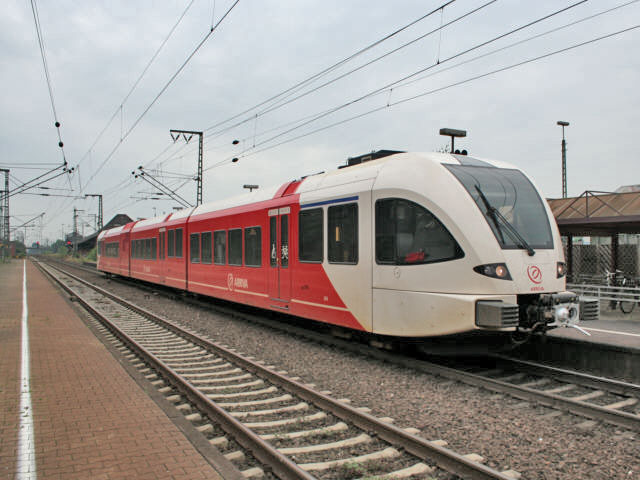 305  im Bhf Leer