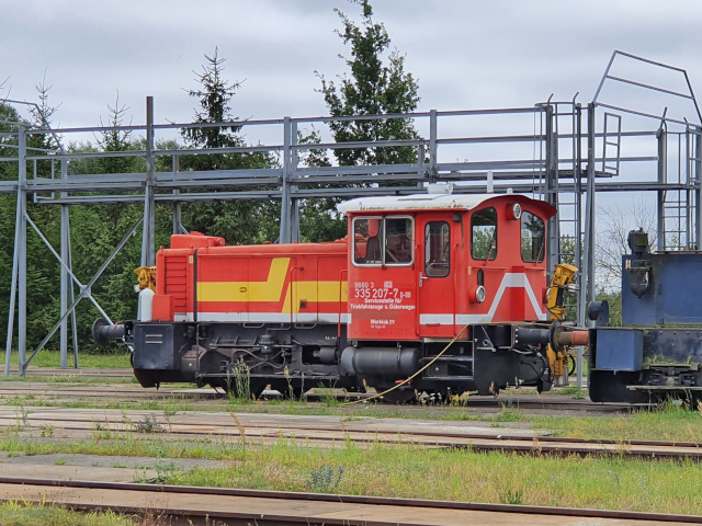 335 beim Hafen-Bhf Rostock