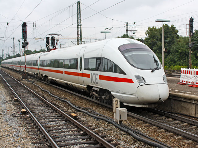 4011  im Bhf. M&uuml;nchen-Pasing