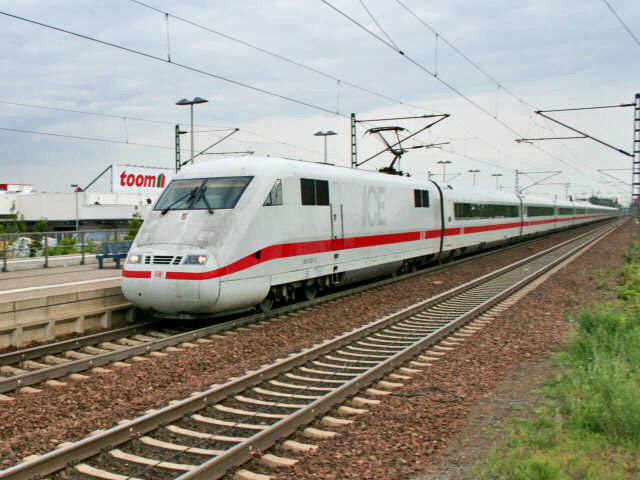 401 im Bhf Groß-Gerau-Dornberg