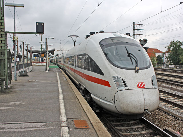 411 �im Bhf. München-Pasing