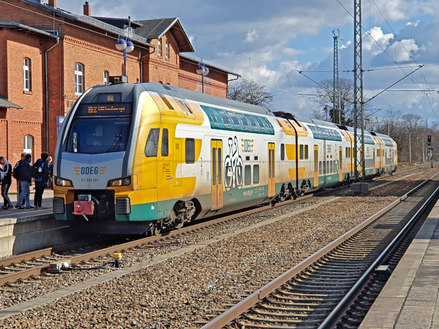 ET 445 im Bhf Lübben