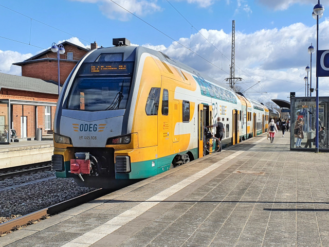 ET 445 im Bhf Lübben
