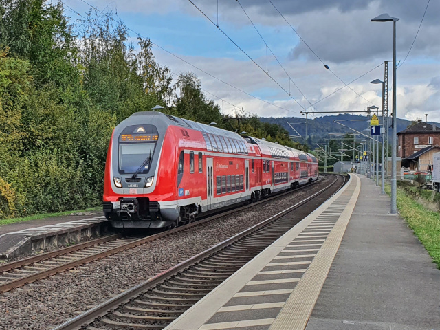 445 �im Bhf Hsbach