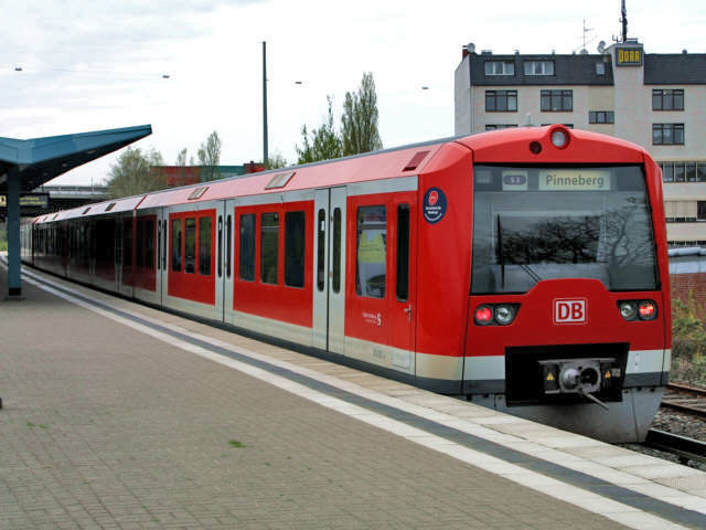 474  im S-Bhf Hamburg Stellingen