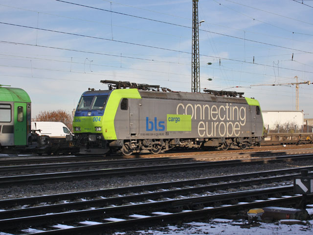 485 �im Güterbahnhof Freiburg