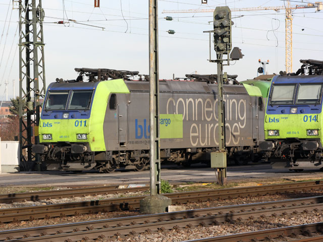 485 �im Güterbahnhof Freiburg