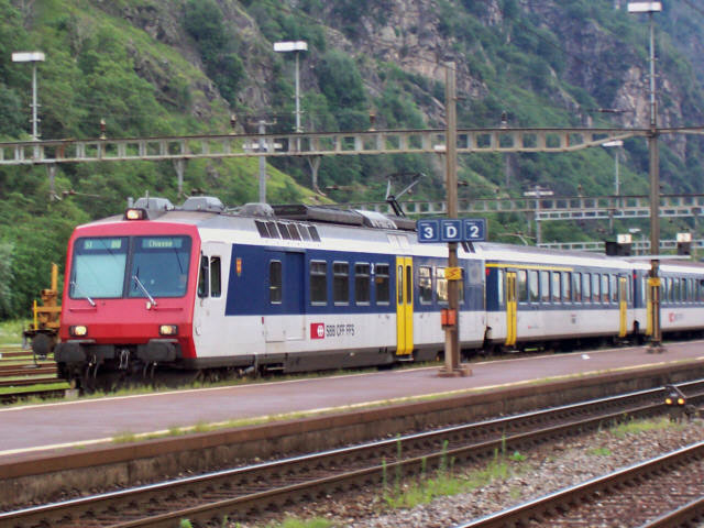 RBDe 560 im Bhf Biasca (Tessin)
