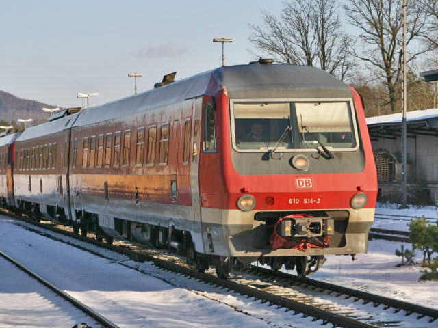 610 im Bhf Neunkirchen am Sand