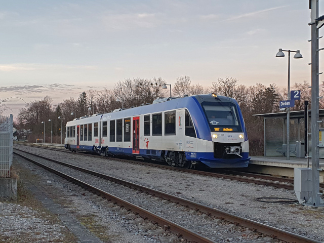 648 im Bhf Die�en (Ammersee)