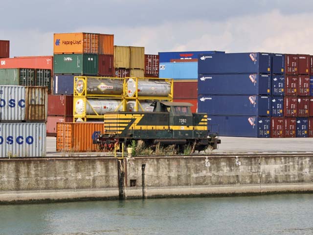 7392 im Hafen von Ottmarsheim