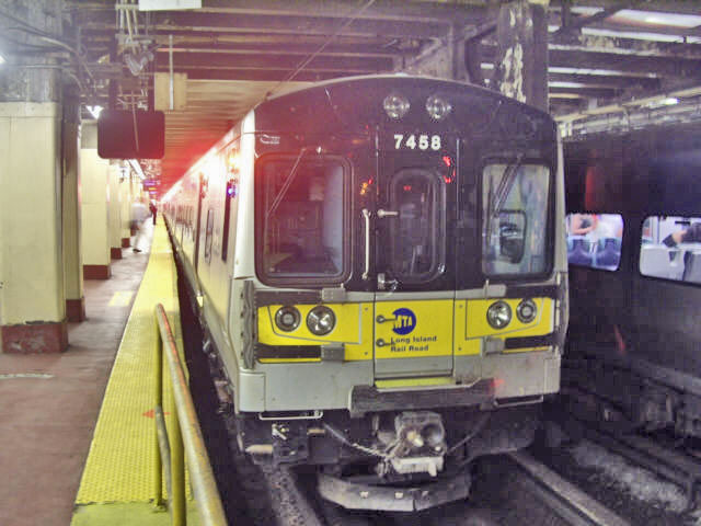 7458 �NYC, Penn Station