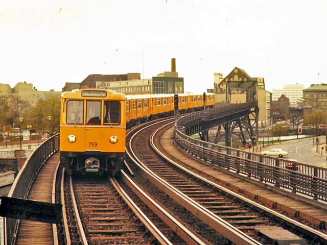 759 Berlin, Hochbahnhof M�ckernbr�cke