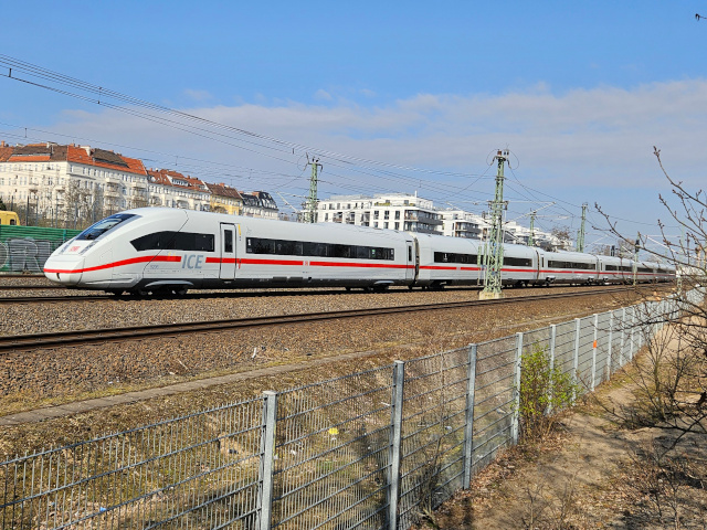 412 Berlin, Monumentenbrücke