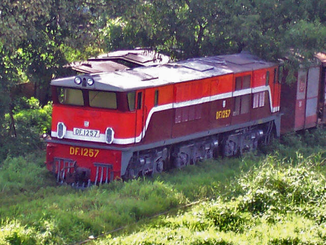 DF.1257  im Hbf Yangon