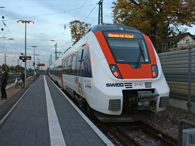 ET151 im Bhf Bad Krozingen