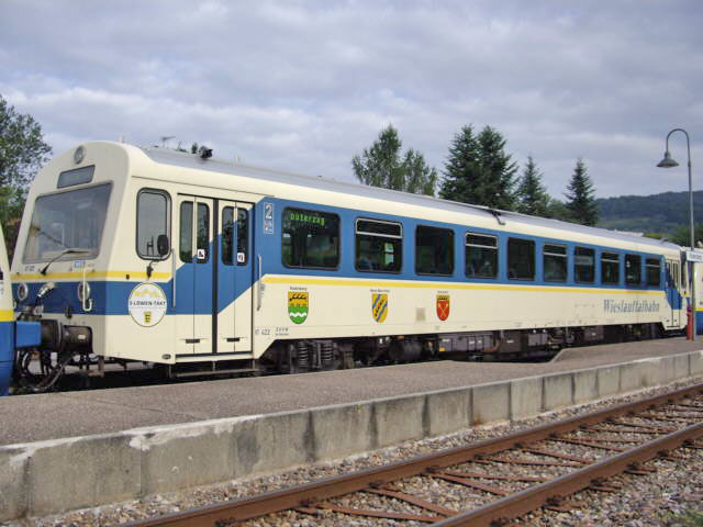 VT 422  im Bhf Rudersberg (Wieslauftalbahn)
